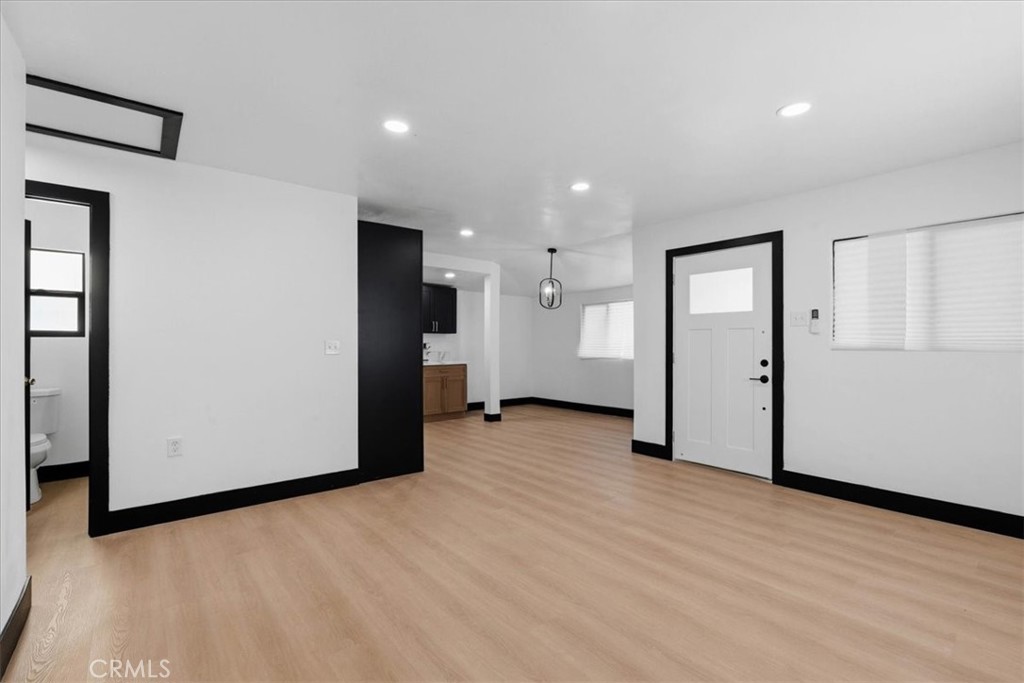 1011 Tribune Property Photo 9