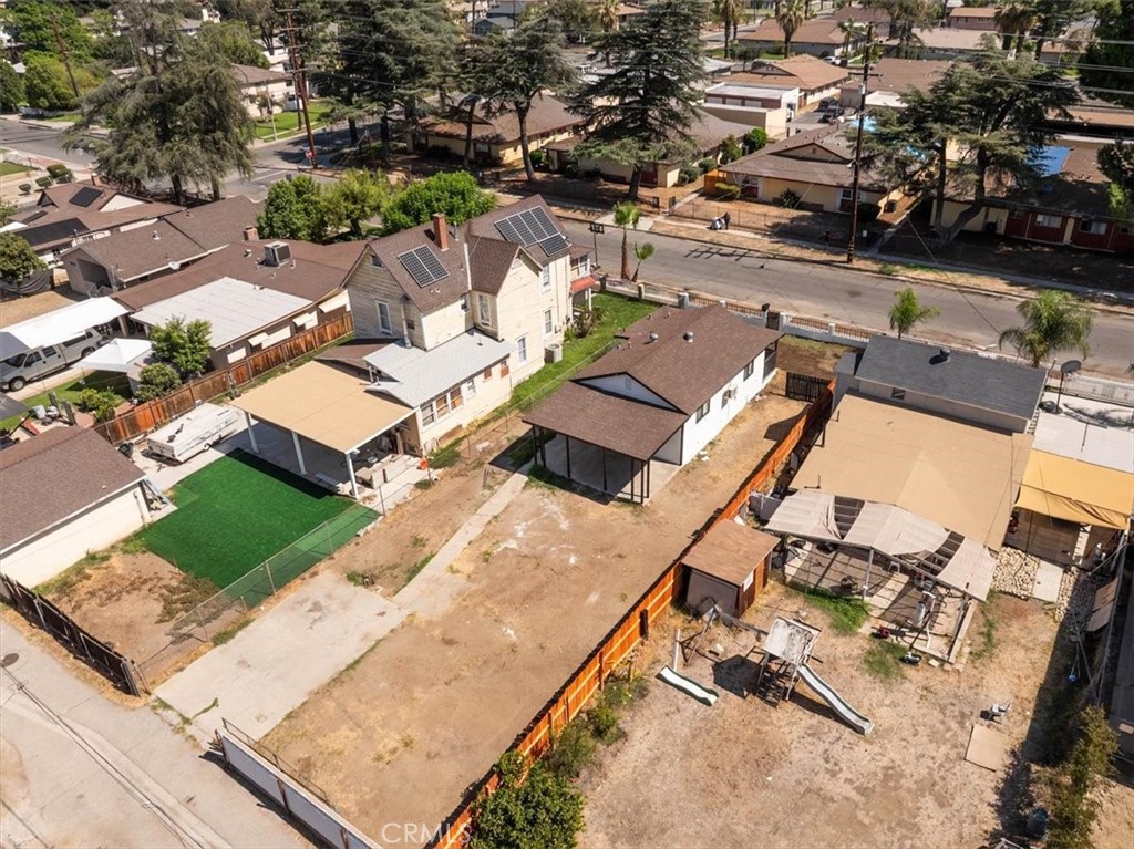 1011 Tribune Property Photo 32