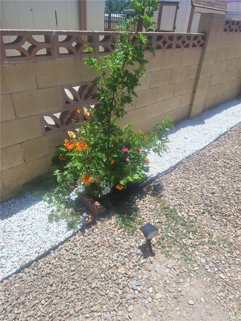 228 N La Paloma Avenue Property Photo 5