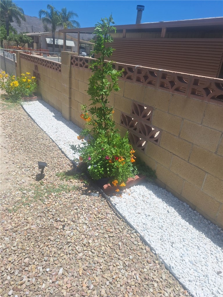 228 N La Paloma Avenue Property Photo 6