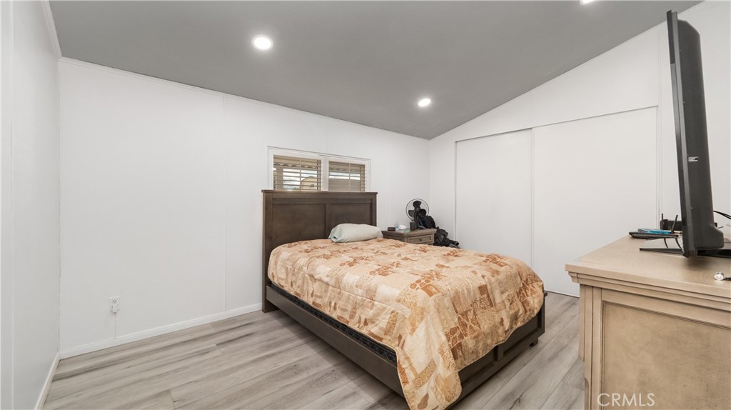 228 N La Paloma Avenue Property Photo 11