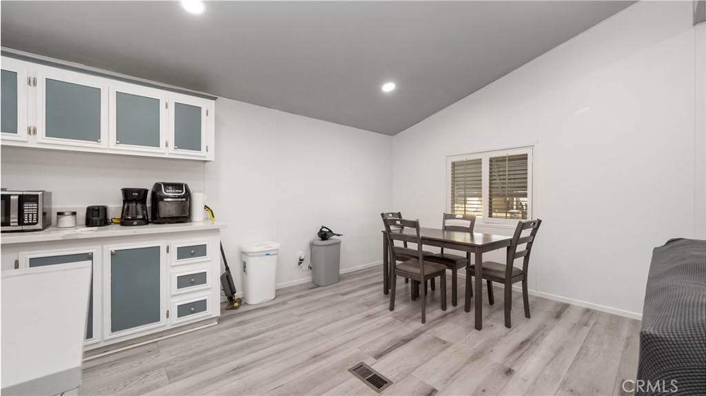 228 N La Paloma Avenue Property Photo 19