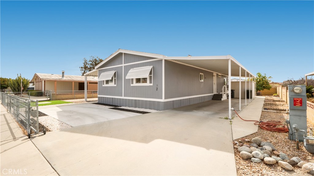 228 N La Paloma Avenue Property Photo 25