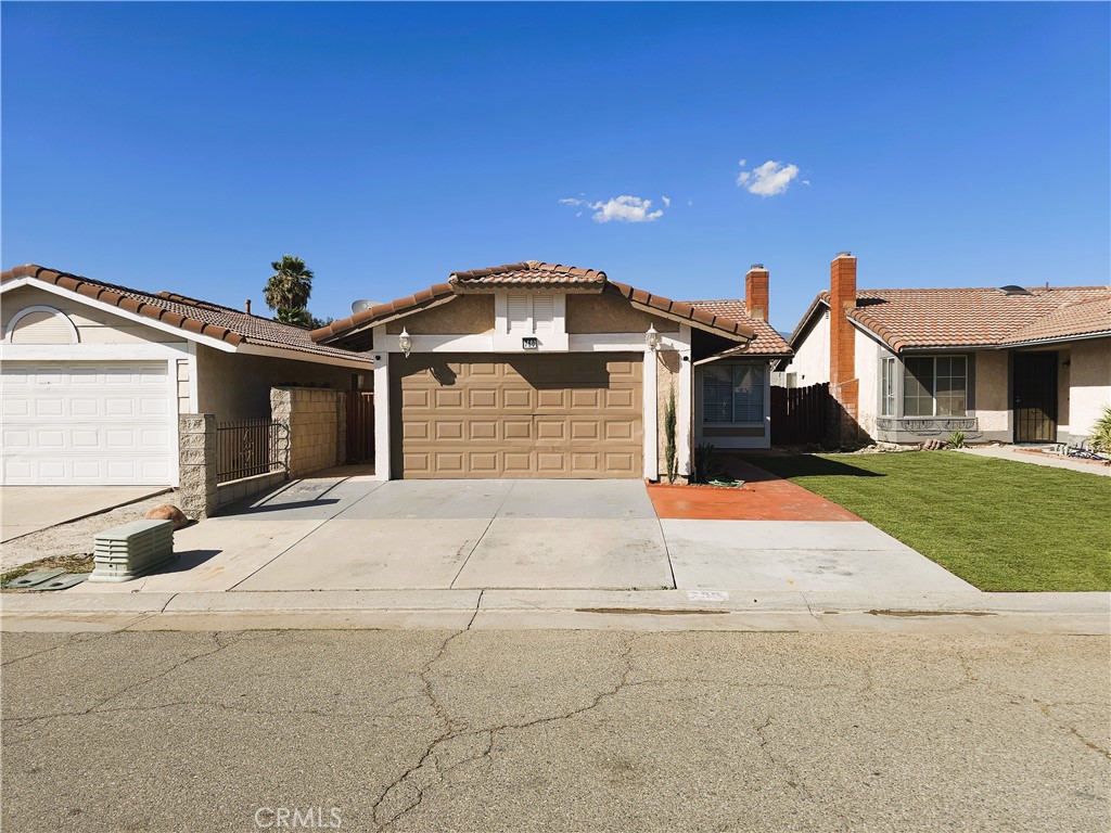 750 W Mariposa Drive Property Photo 2