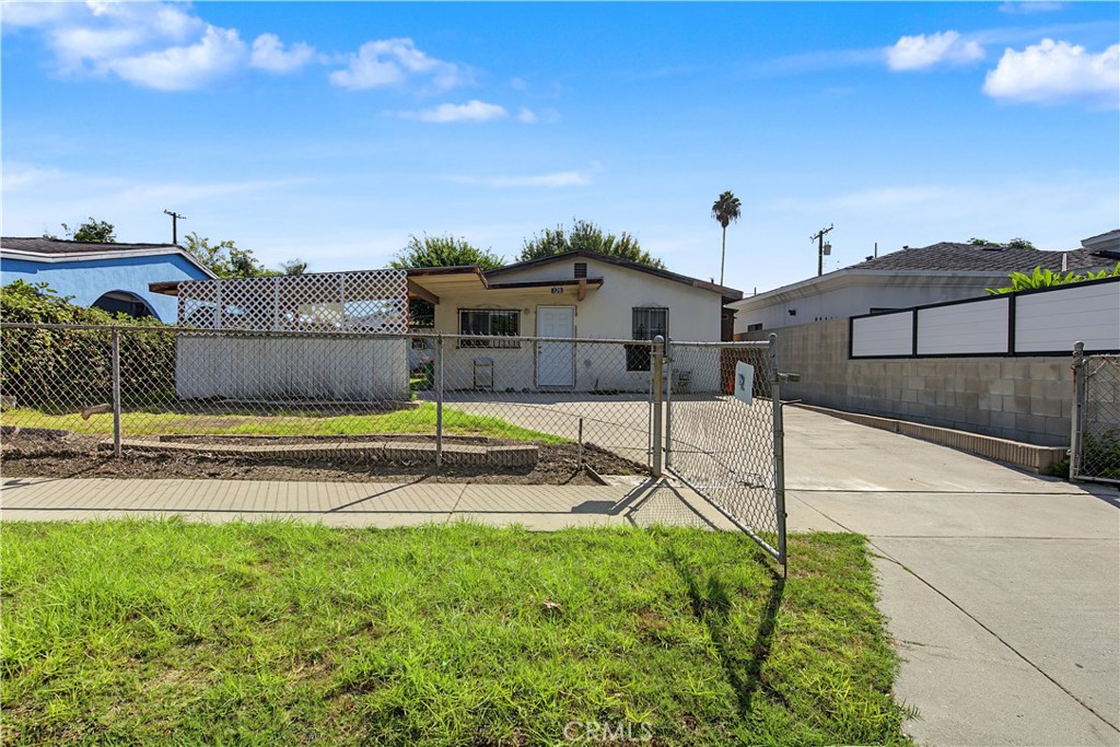 128 N Sandalwood Avenue Property Photo 3