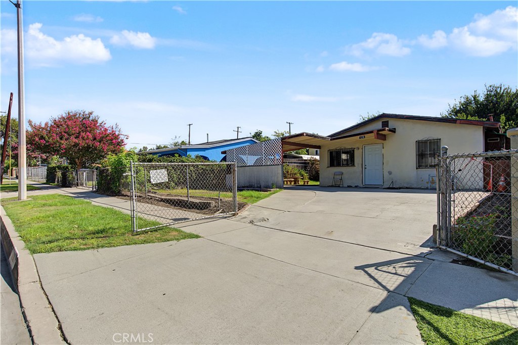 128 N Sandalwood Avenue Property Photo 6