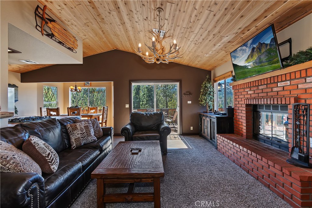 43850 Yosemite Drive Property Photo 10
