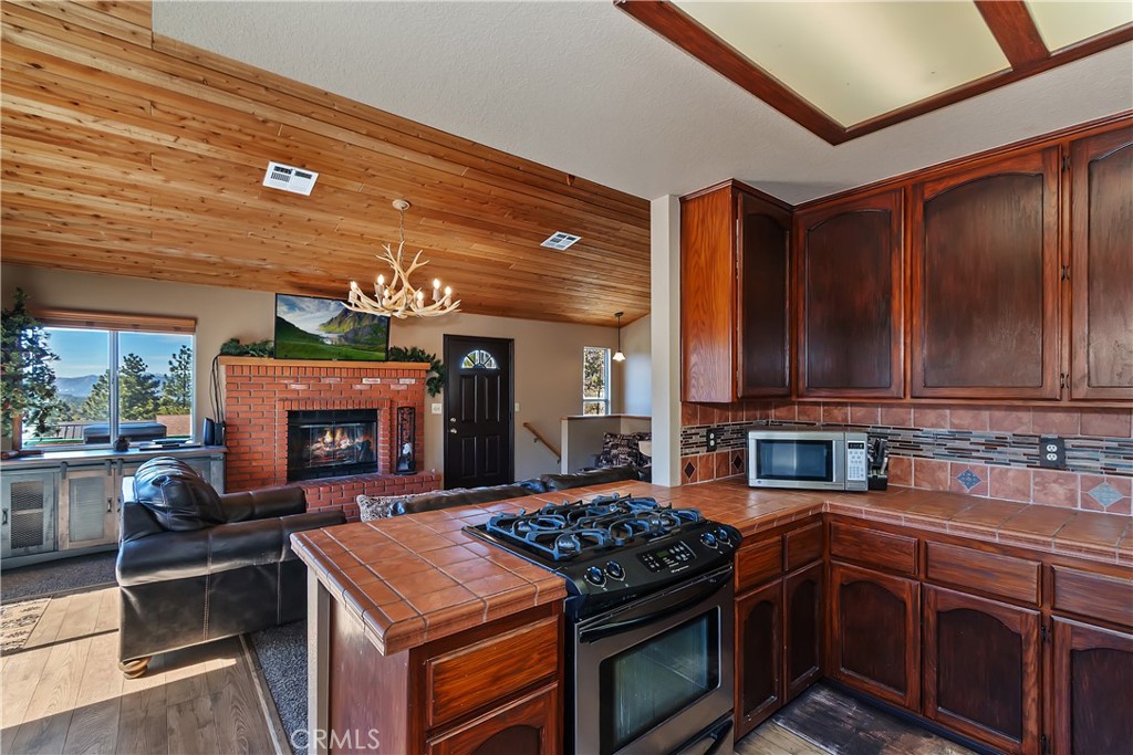 43850 Yosemite Drive Property Photo 12