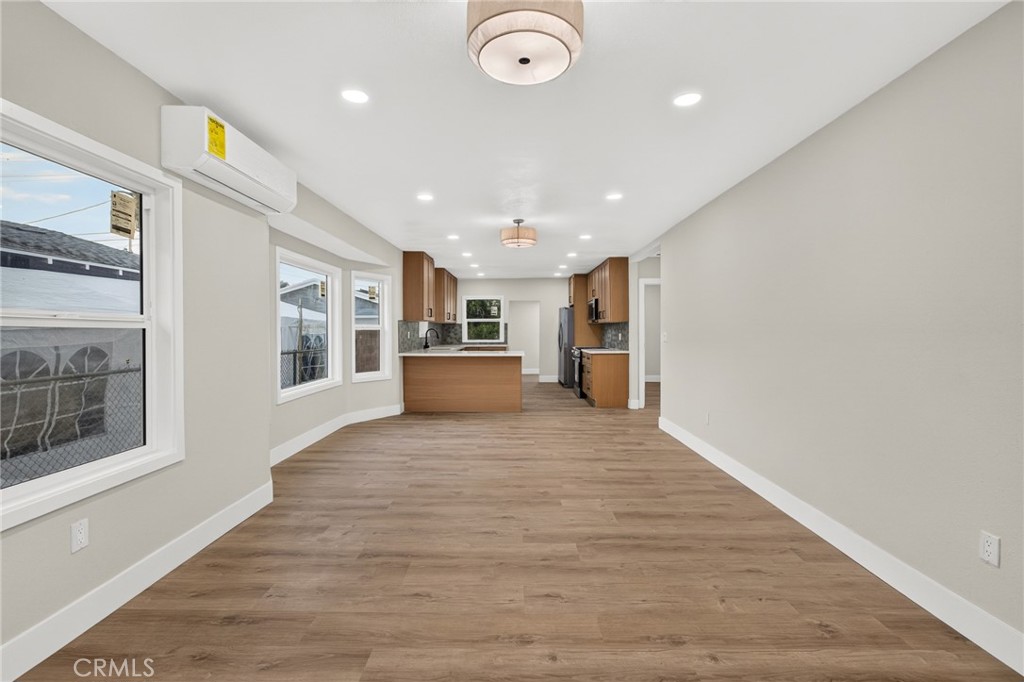 1116 W 76th Street Property Photo 7
