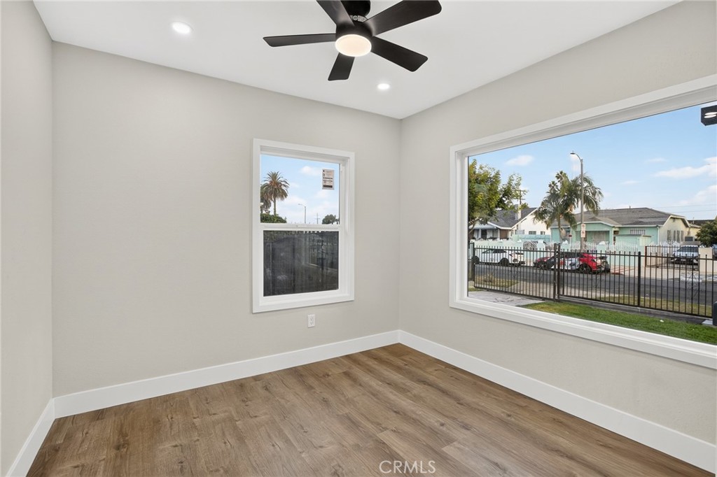 1116 W 76th Street Property Photo 21