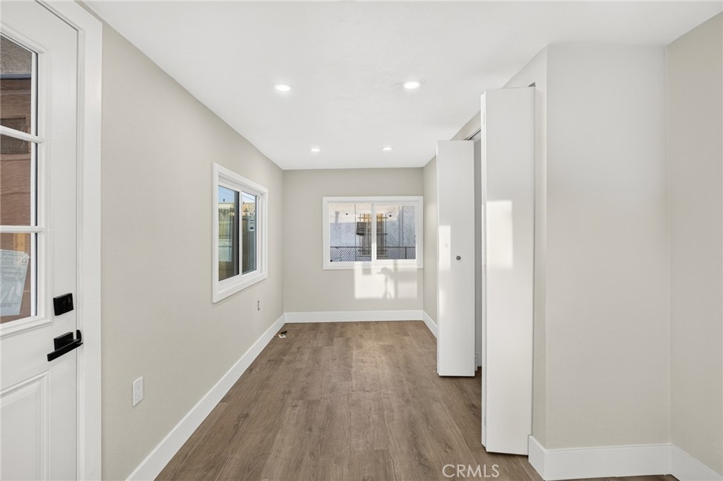 1116 W 76th Street Property Photo 22