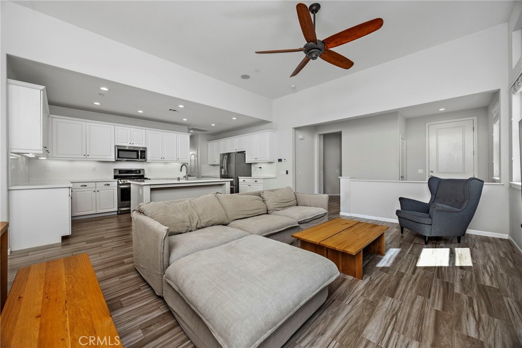 36451 Chervil Court Property Photo 6