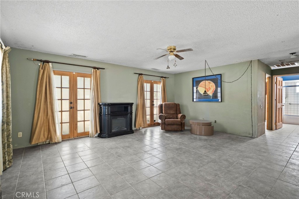 12760 Danbury Street Property Photo 5