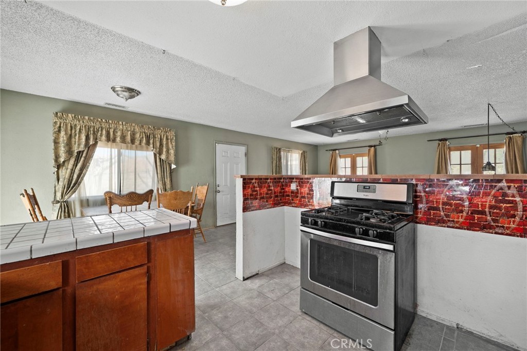 12760 Danbury Street Property Photo 10