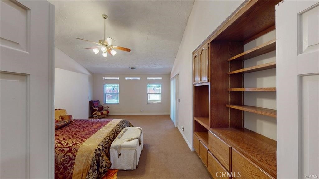 13889 Olathe Property Photo 32