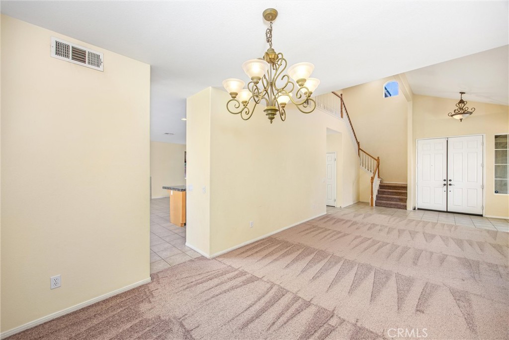 1570 Thunderbird Property Photo 7