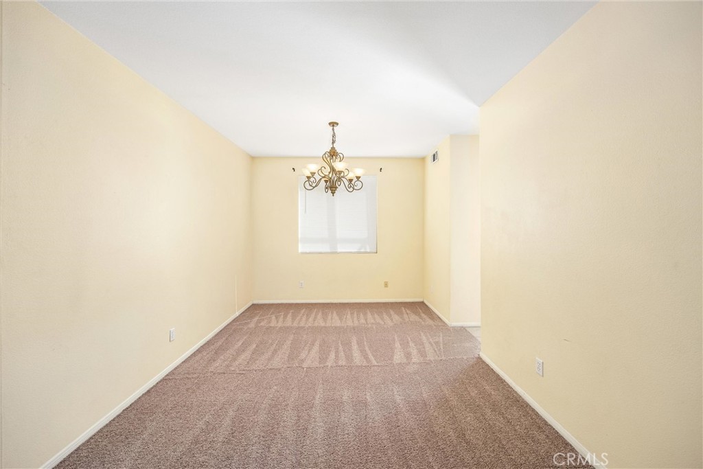 1570 Thunderbird Property Photo 8