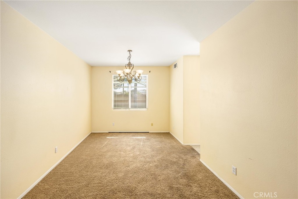 1570 Thunderbird Property Photo 9