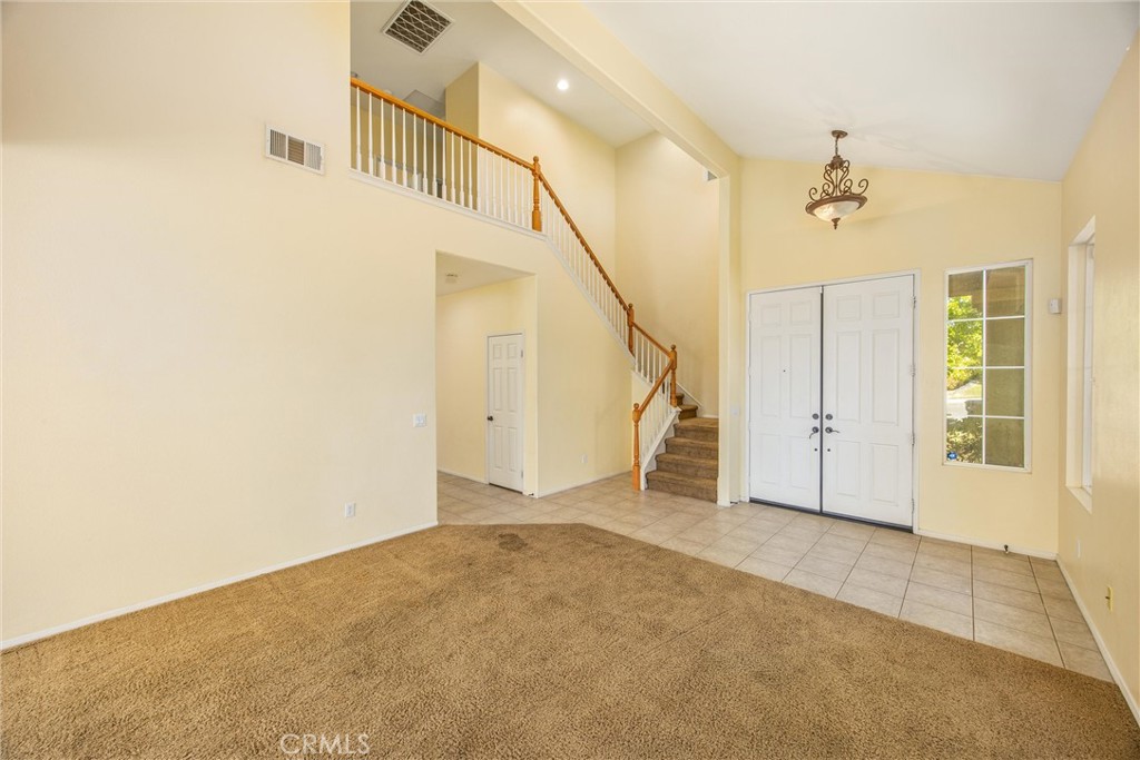 1570 Thunderbird Property Photo 10