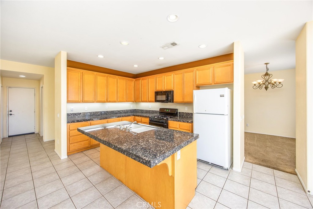 1570 Thunderbird Property Photo 13