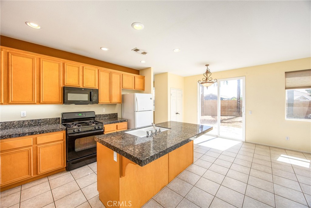1570 Thunderbird Property Photo 14
