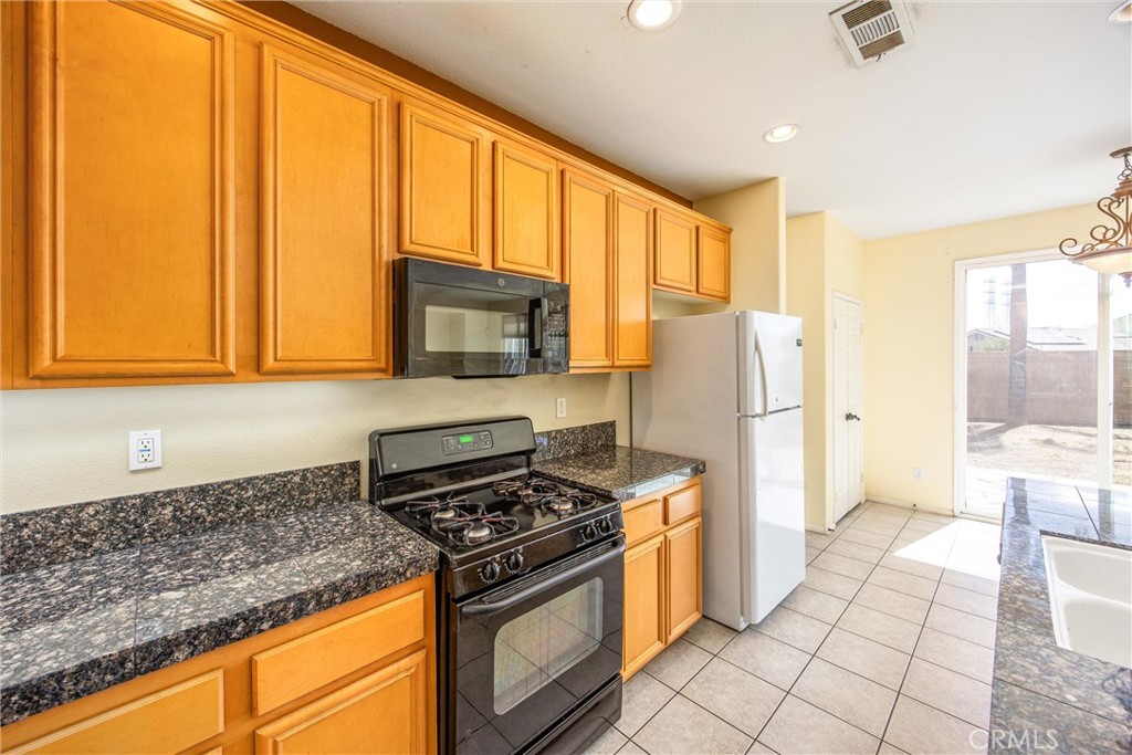 1570 Thunderbird Property Photo 15