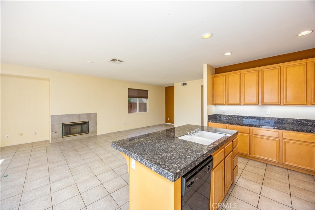 1570 Thunderbird Property Photo 17