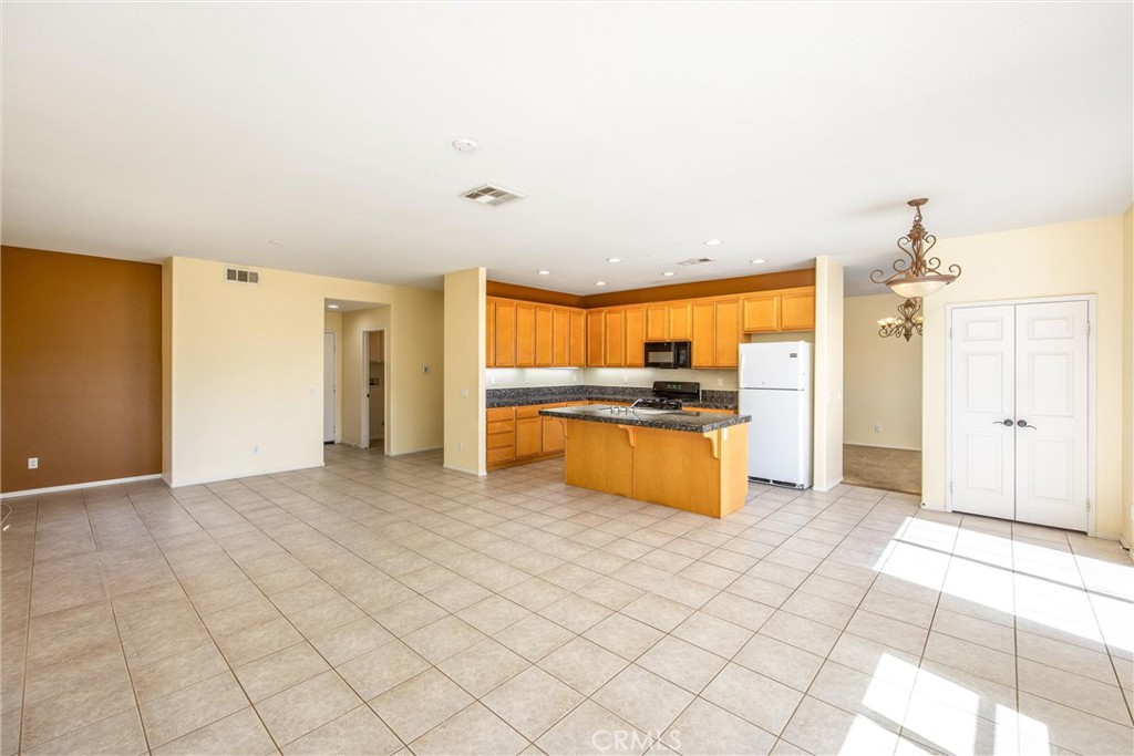 1570 Thunderbird Property Photo 19