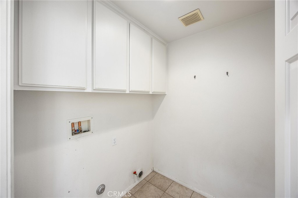 1570 Thunderbird Property Photo 23