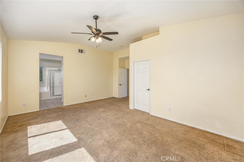 1570 Thunderbird Property Photo 28