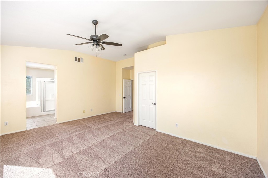 1570 Thunderbird Property Photo 29