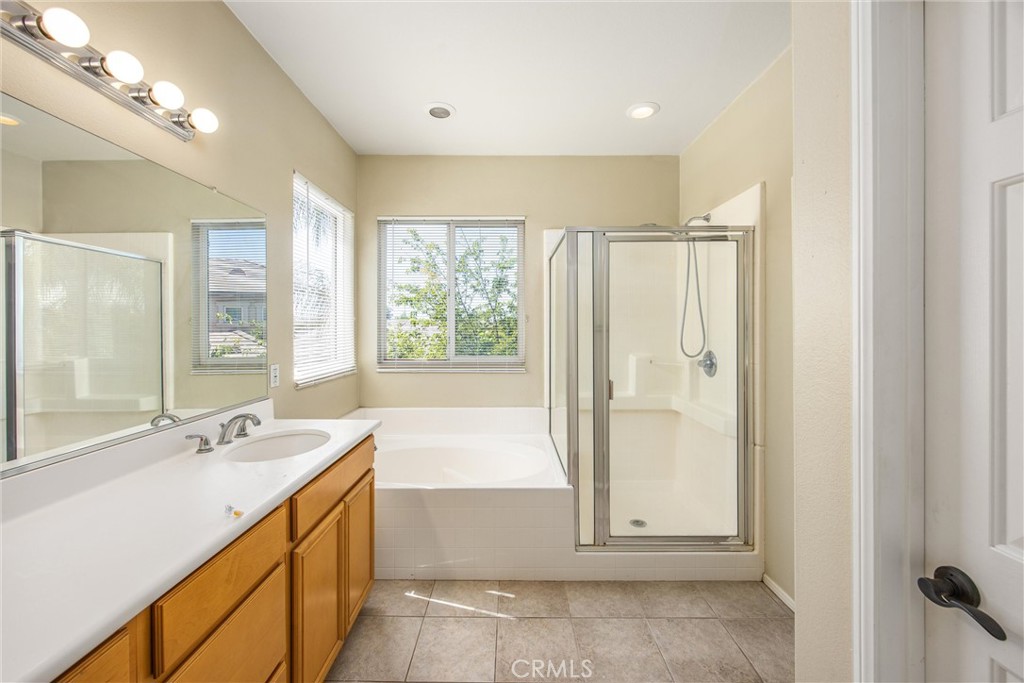 1570 Thunderbird Property Photo 30