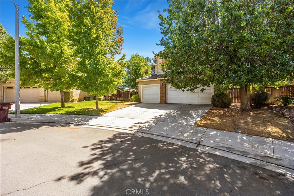 1570 Thunderbird Property Photo 46