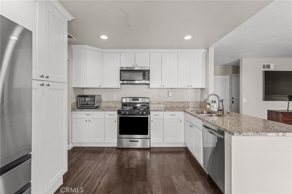 12909 Fontainebleau Drive Property Photo 10