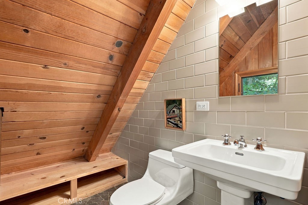 813 Poe Court Property Photo 29