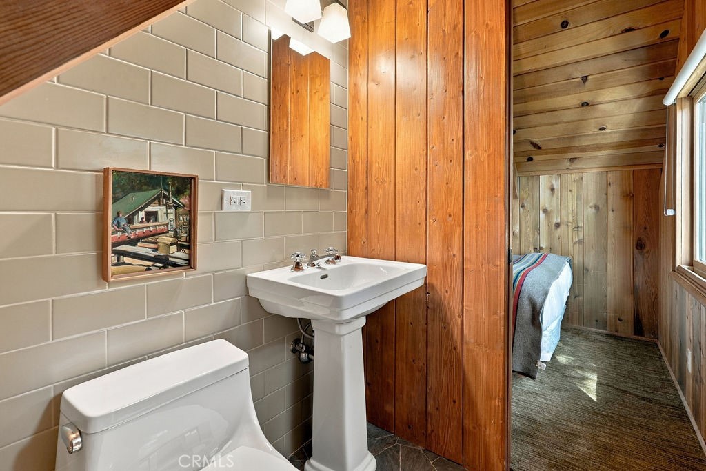 813 Poe Court Property Photo 30