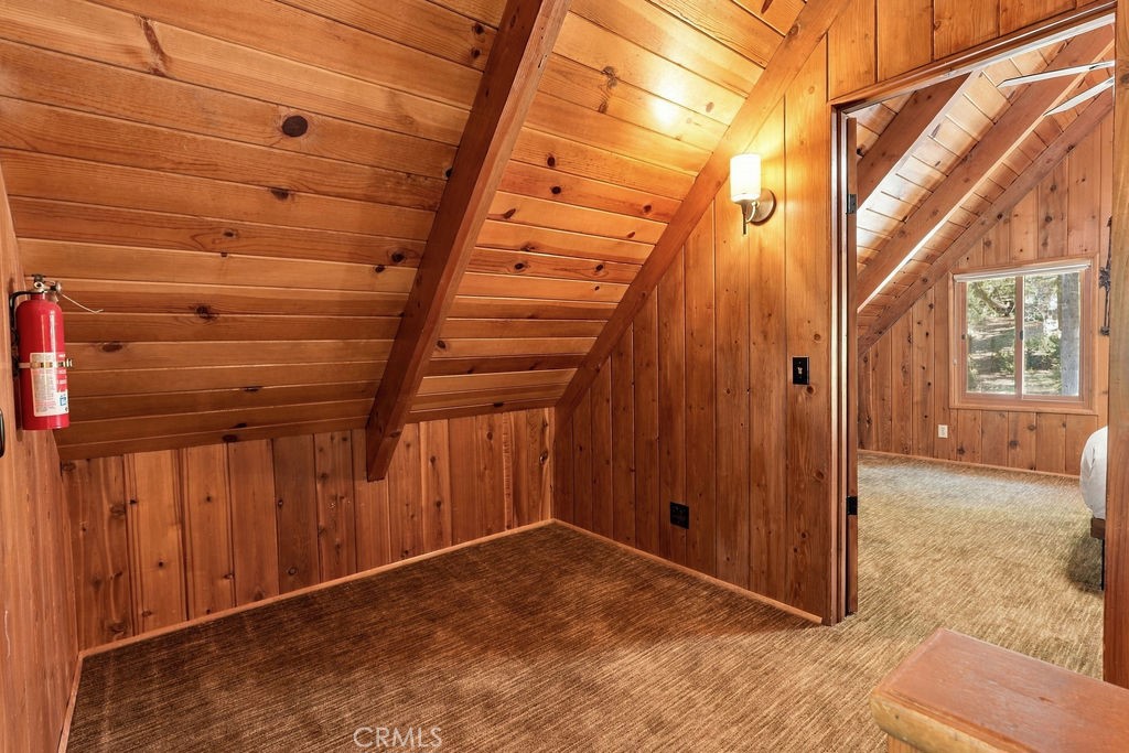 813 Poe Court Property Photo 31