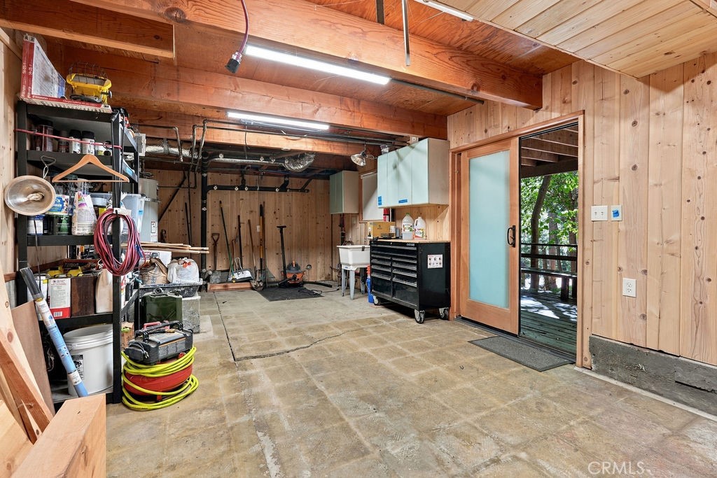 813 Poe Court Property Photo 38
