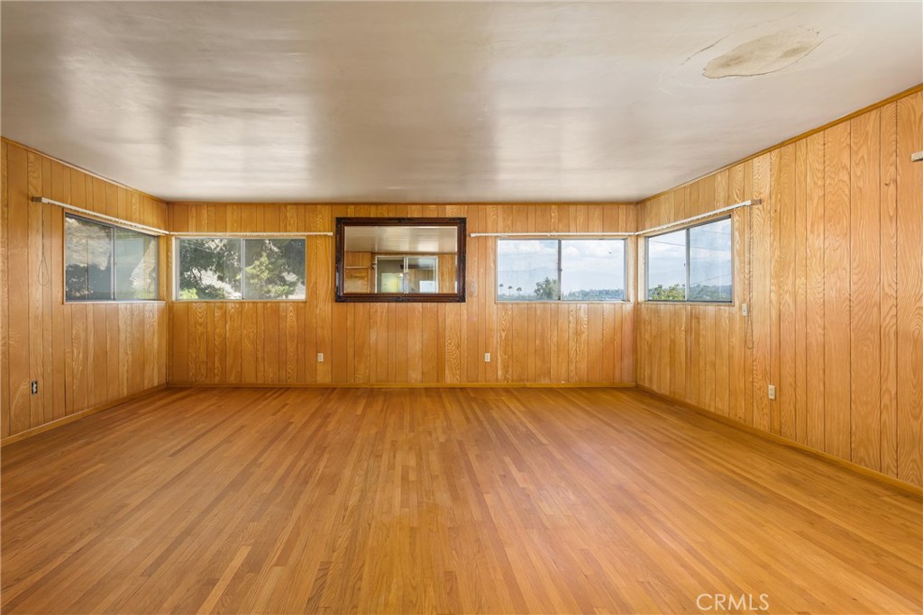 299 Anderegg Property Photo 33