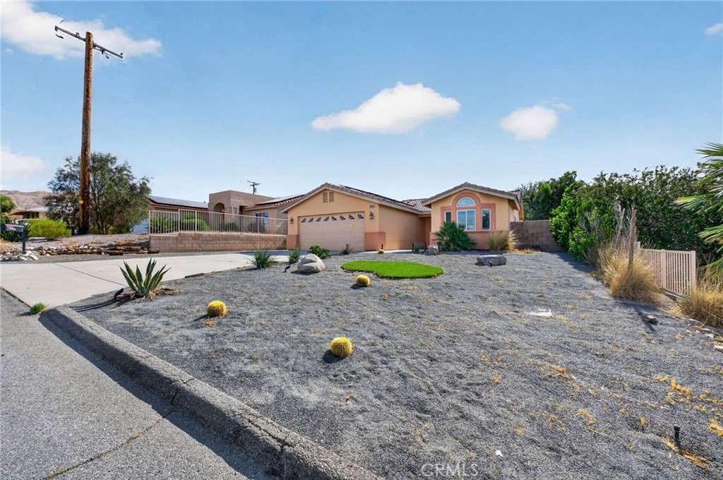 12828 Miracle Hill Property Photo 4