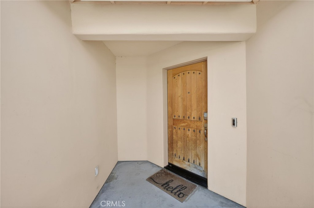 12828 Miracle Hill Property Photo 9