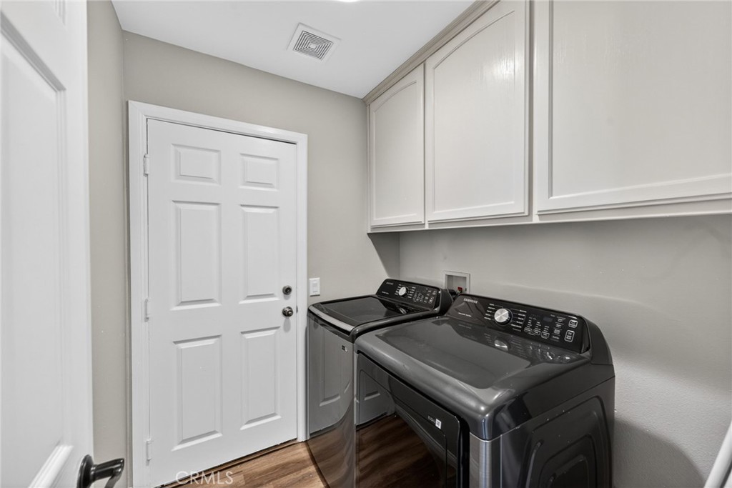 12828 Miracle Hill Property Photo 26
