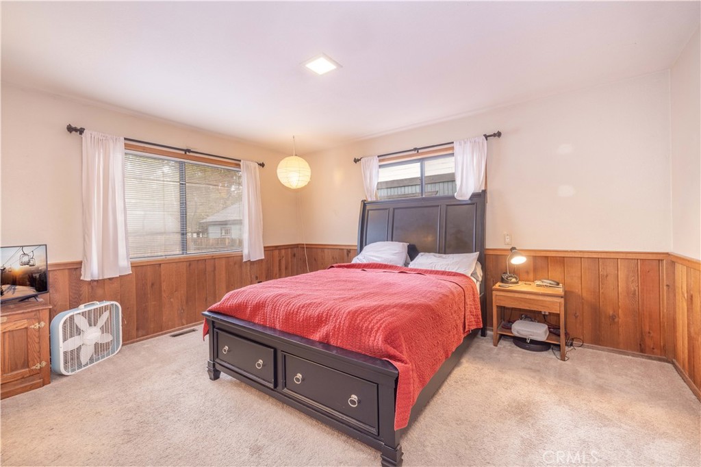 417 E Mountain View Property Photo 16