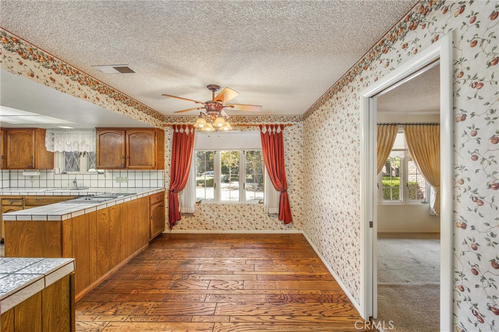 37242 Oak Grove Property Photo 4
