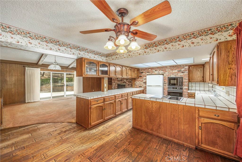 37242 Oak Grove Property Photo 6