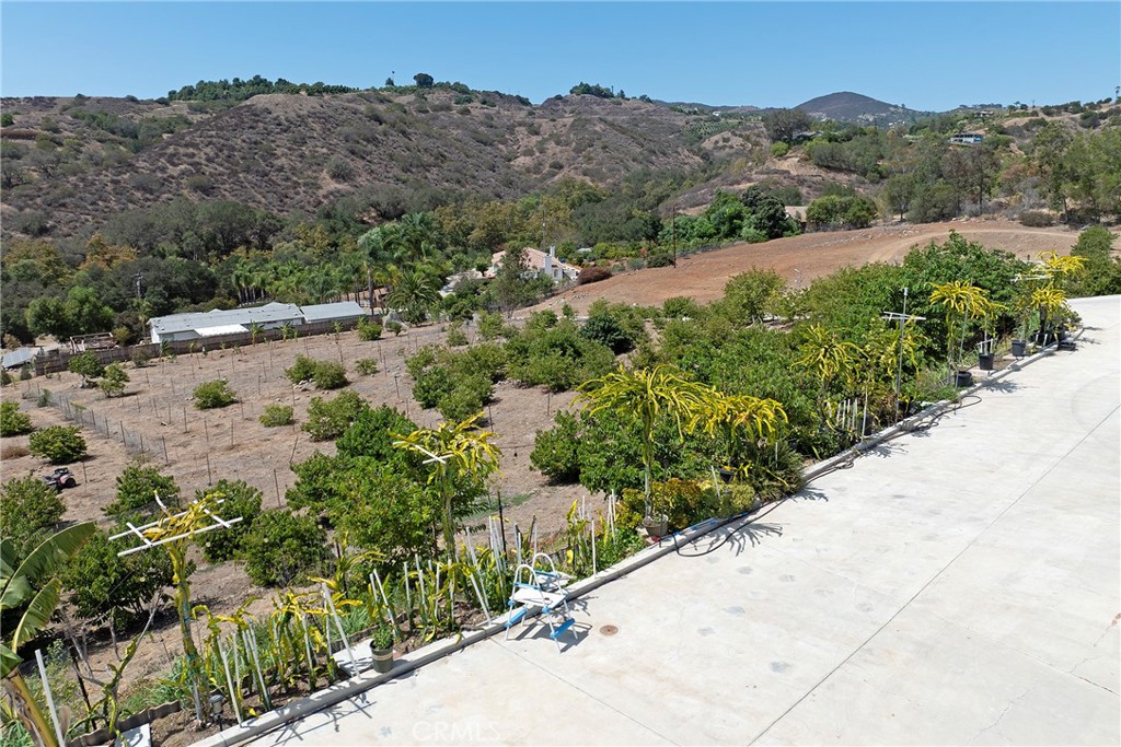 525 Stewart Canyon Road Property Photo 6