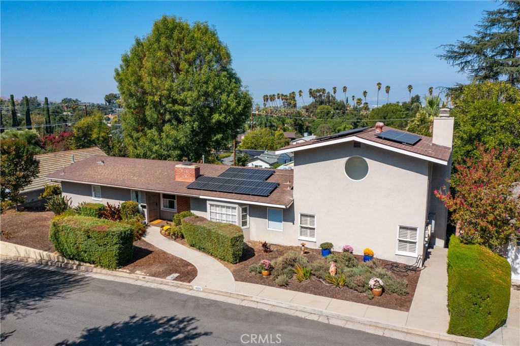 1020 La Cresta Property Photo 3