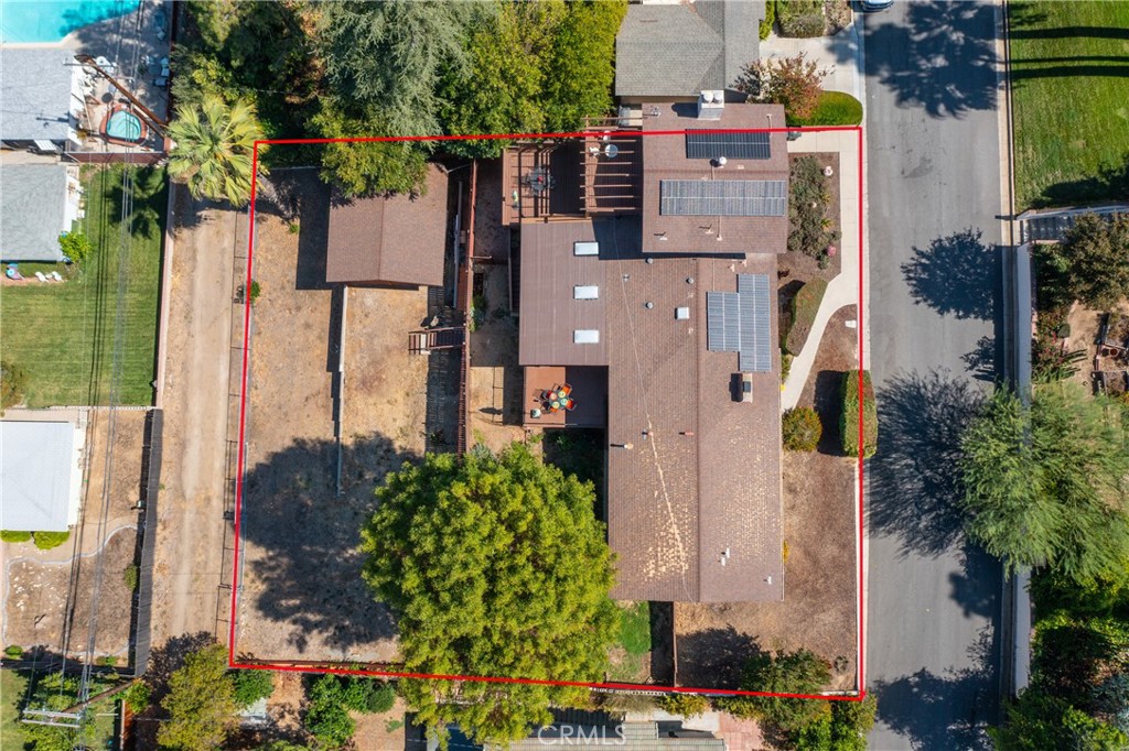 1020 La Cresta Property Photo 5