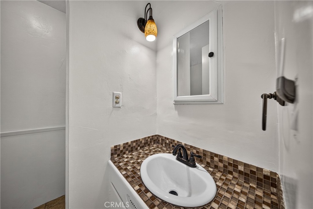 1020 La Cresta Property Photo 19