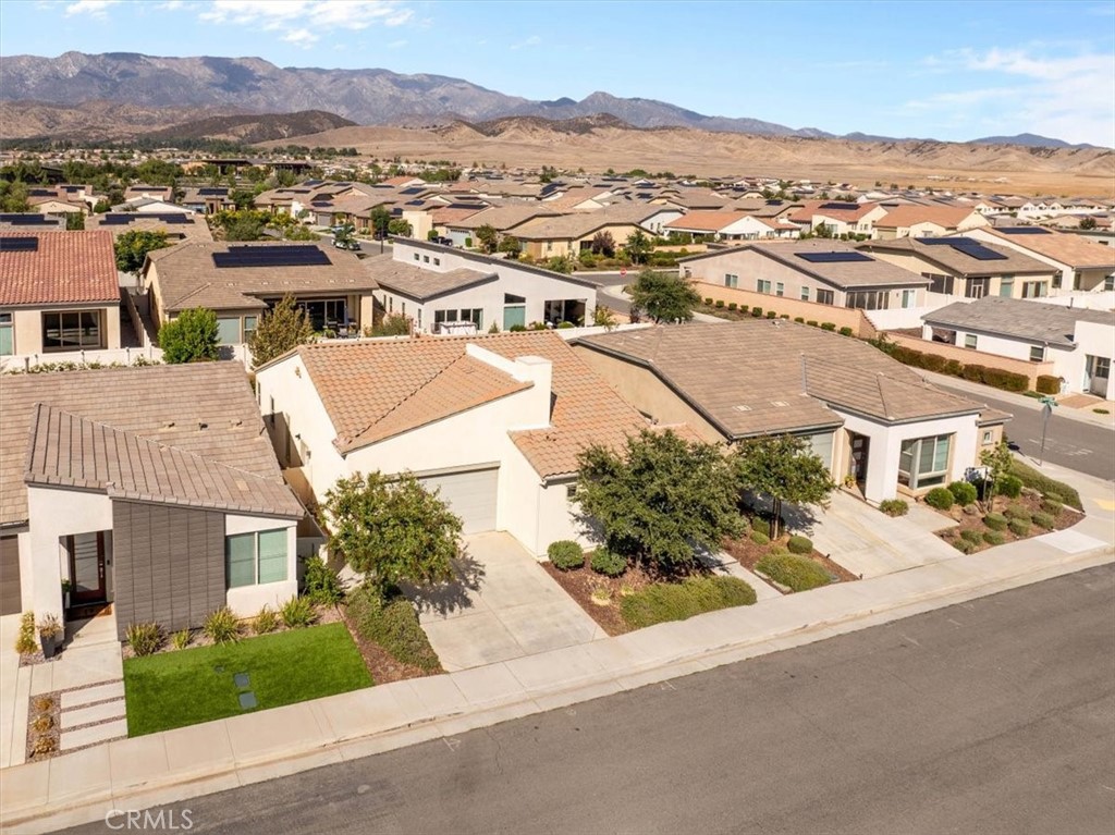1556 Village Green Property Photo 45